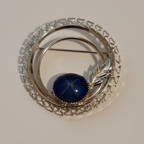 Vintage Silver Tone Star Sapphire Cabochon Brooch – Round Filigree Pin - Picture 2 of 5